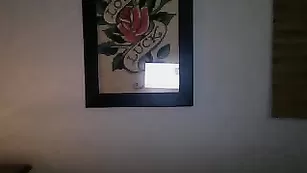 Нежная блондинка Nikkiliciouss хвастается пышным бюстом