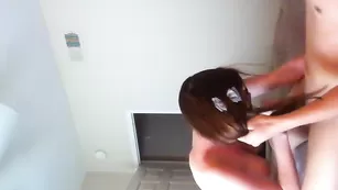 Сексуальная телка JustAmber отсасывает хуй