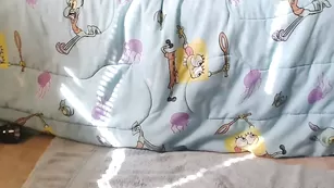 Прелестная баба Maryxxxjane дрочит секс игрушкой