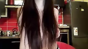 Жгучая стерлядь TuttiFrutti отчетливо ласкает киску