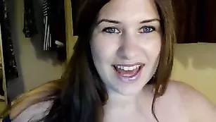 Захватывающая малышка Jennica_Lynn оголила сочные формы