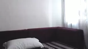 bantikboy ласкает нежное тело