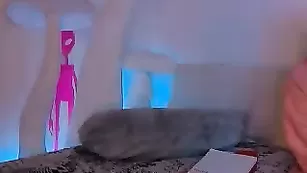 Сексуальные подружки 000maryxxx мило ласкают киски