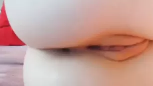 Рыжая сучка perfekttsmile18 наминает бритые отверстия