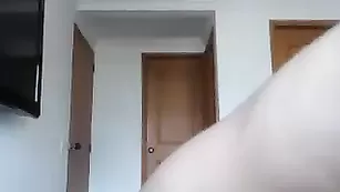 Грудастая курва Taniaangel позирует обнаженная