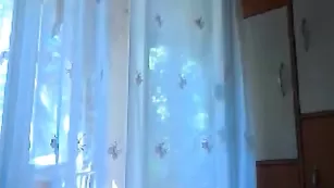 Сисястая принцесса umniza7777 облизывает страпон