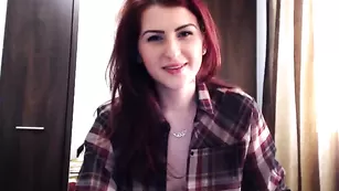 Импозантная девка Robertaxxx общается во фри чате
