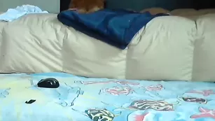 Шальная куколка Brunettealesya ласкает интимные места