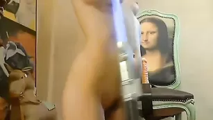 ElisaDeathNaked ебет себя на стуле большим дилдо