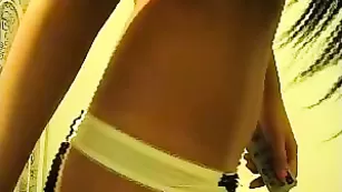 AsianSugarBabe азиатка сосет член