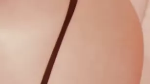 Стерва стоит раком Kirasexx и наяривает анус