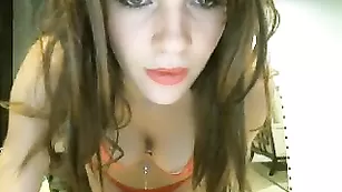 angeliquesagе с шикарным телом дрочит пизду