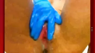 SexySu4ka обильно кончает