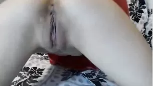 crazycrissy малышка показывает киску
