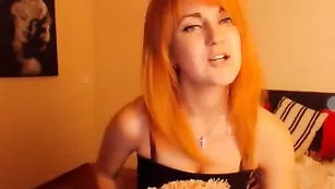 Meganfoxxx милая рыженькая девка