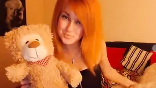 Meganfoxxx милая рыженькая девка