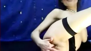 Бесподобная пассия BadGirlXSex мастурбирует киску пальчиками