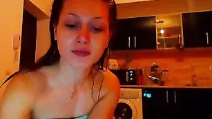 vanesamiaa сучка в душе