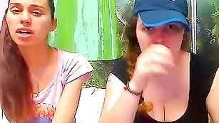 lezbycheekygirls лесбы развлекаются