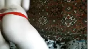 elviranight играет попкой