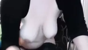 Соблазнительная стерва xhelenax ласкает интимные прелести