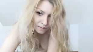 Doremax трепит светлыми волосами