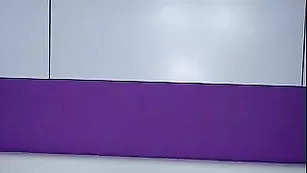 Знойная пассия Torie ласкает бритую пизду