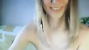 sveta показывает киску в скайпе