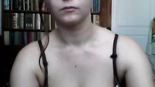 kara0611 томная брюнетка