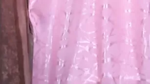 Худенькая малышка Rozalia трахает сочную пизду