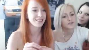 Трио телочек YourDevilLove раздевается перед камерой