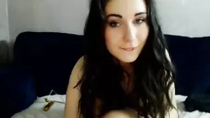 AnyaSabotage ( Alibbi SexySabotage ) подрочила себя с подсветкой