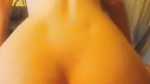 Изысканная шваль Colez заводит крупной попкой