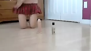 Отличная детка missfantasyy трахает очко
