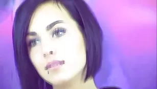 LovelyJenie темненькая сучка