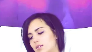 LovelyJenie темненькая сучка