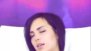 LovelyJenie темненькая сучка