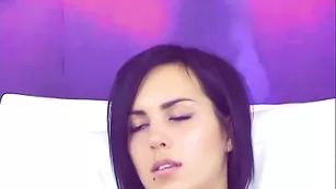 LovelyJenie темненькая сучка