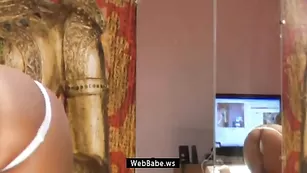 Замечательная детка Augusta показывает аппетитное тело