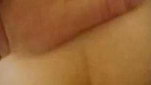 Похотливая сучка занимается жестким сексом в попку