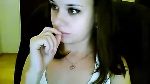 Ангельски красивая баба wildangel20 пафосно себя ласкает