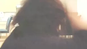 Naughty Madison пышная бабенка ублажает свою киску