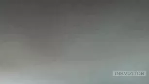 Худая потаскушка CarolinForU смачно теребит пизду