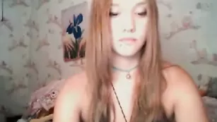 Mayafox18 милашка дрочит с кляпом во рту