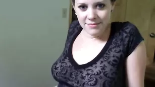 Озорная сучка Amber Clove общается во фри