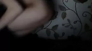 Похотливая телочка karishaaaa1 демонстрирует аппетитное тело