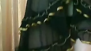 Пикантная блондинка Labonita показывает нижнее белье