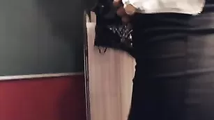 Замечательная сучка FineDome общается во фри чате