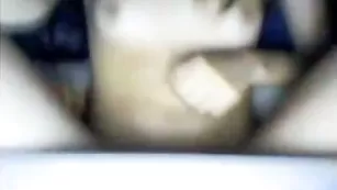 Красивая самка anasteisha19 показывает бритую вагину