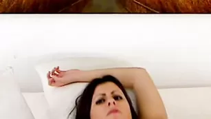 Солидная крошка Jenna испытывает сквирт